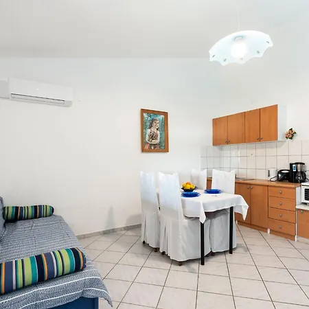 Appartement Beautiful In Near Sea