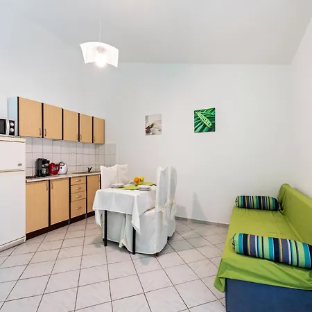 Appartement Beautiful In Near Sea *
