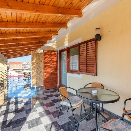 Appartement Beautiful In Near Sea
