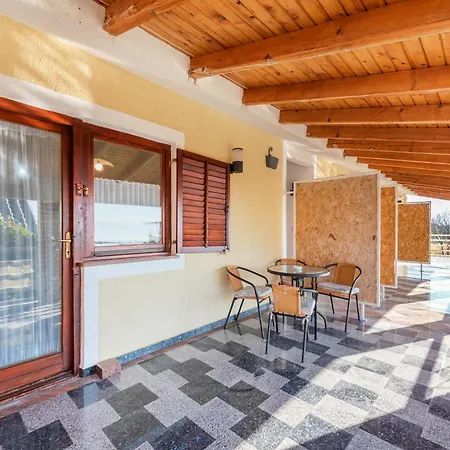 Apartament Beautiful In Near Sea Jasenice (Zadar)
